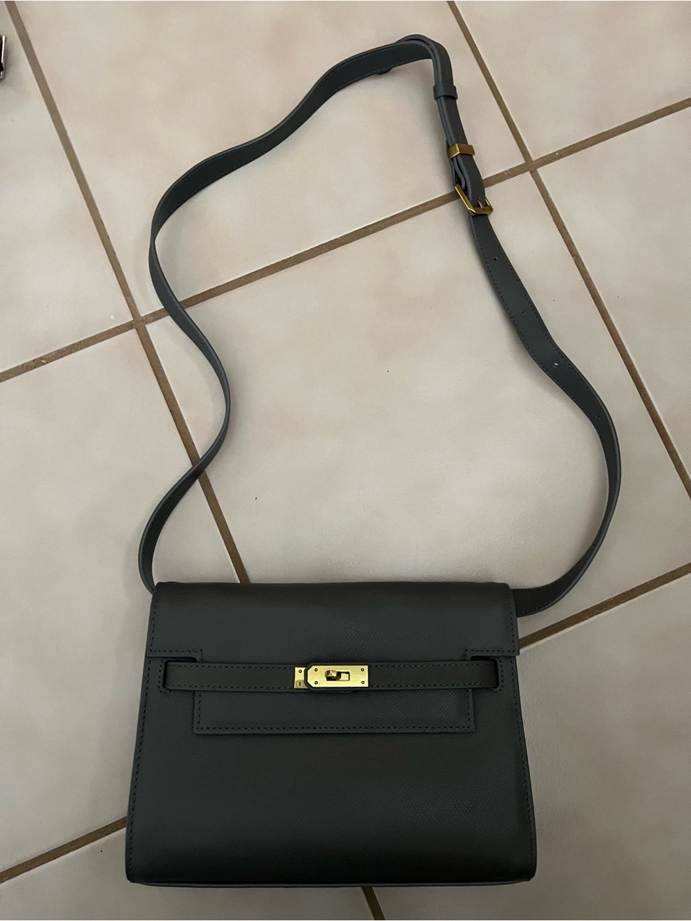 Twist Lock Shoulder Bag